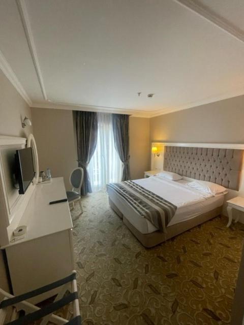 Luxor Garden Hotel โคจาเอลี ภายนอก รูปภาพ