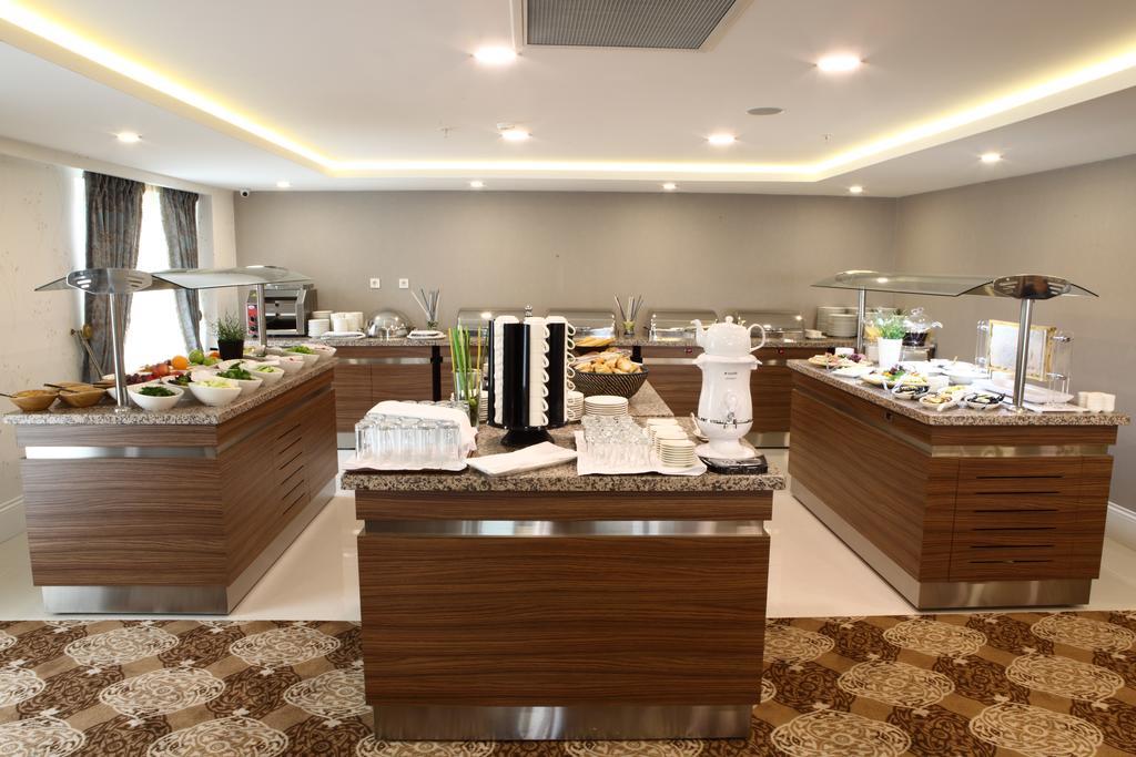 Luxor Garden Hotel โคจาเอลี ภายนอก รูปภาพ