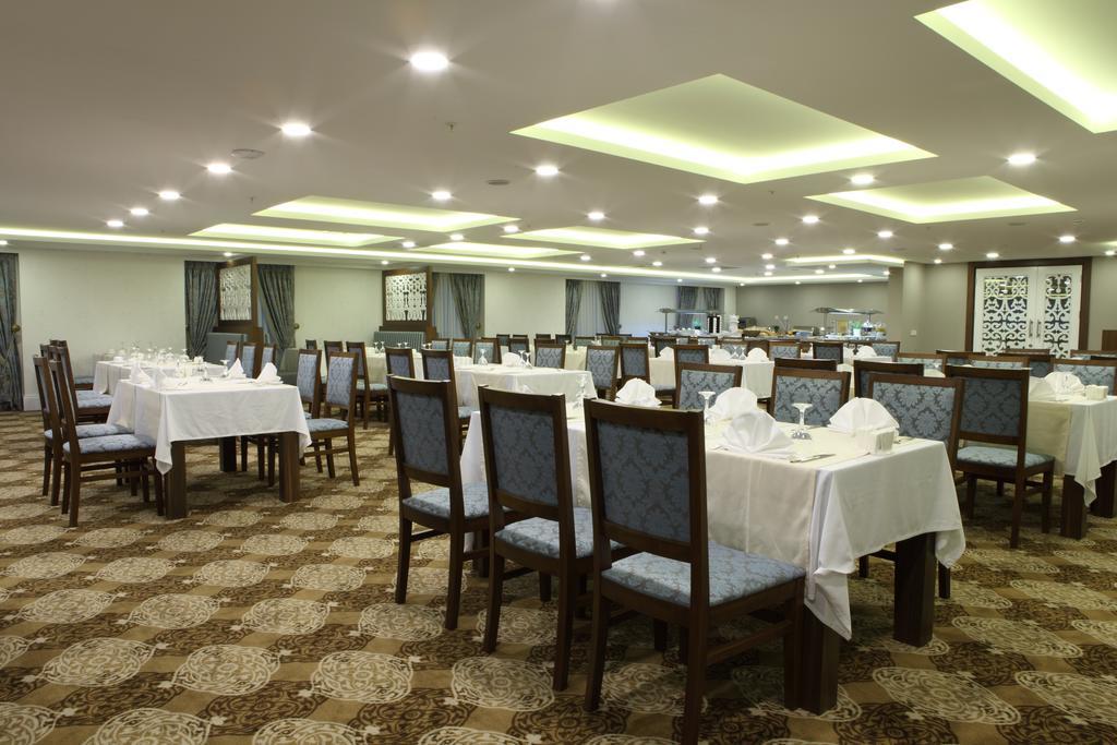Luxor Garden Hotel โคจาเอลี ภายนอก รูปภาพ