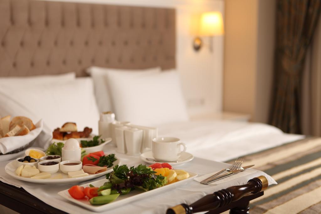 Luxor Garden Hotel โคจาเอลี ภายนอก รูปภาพ