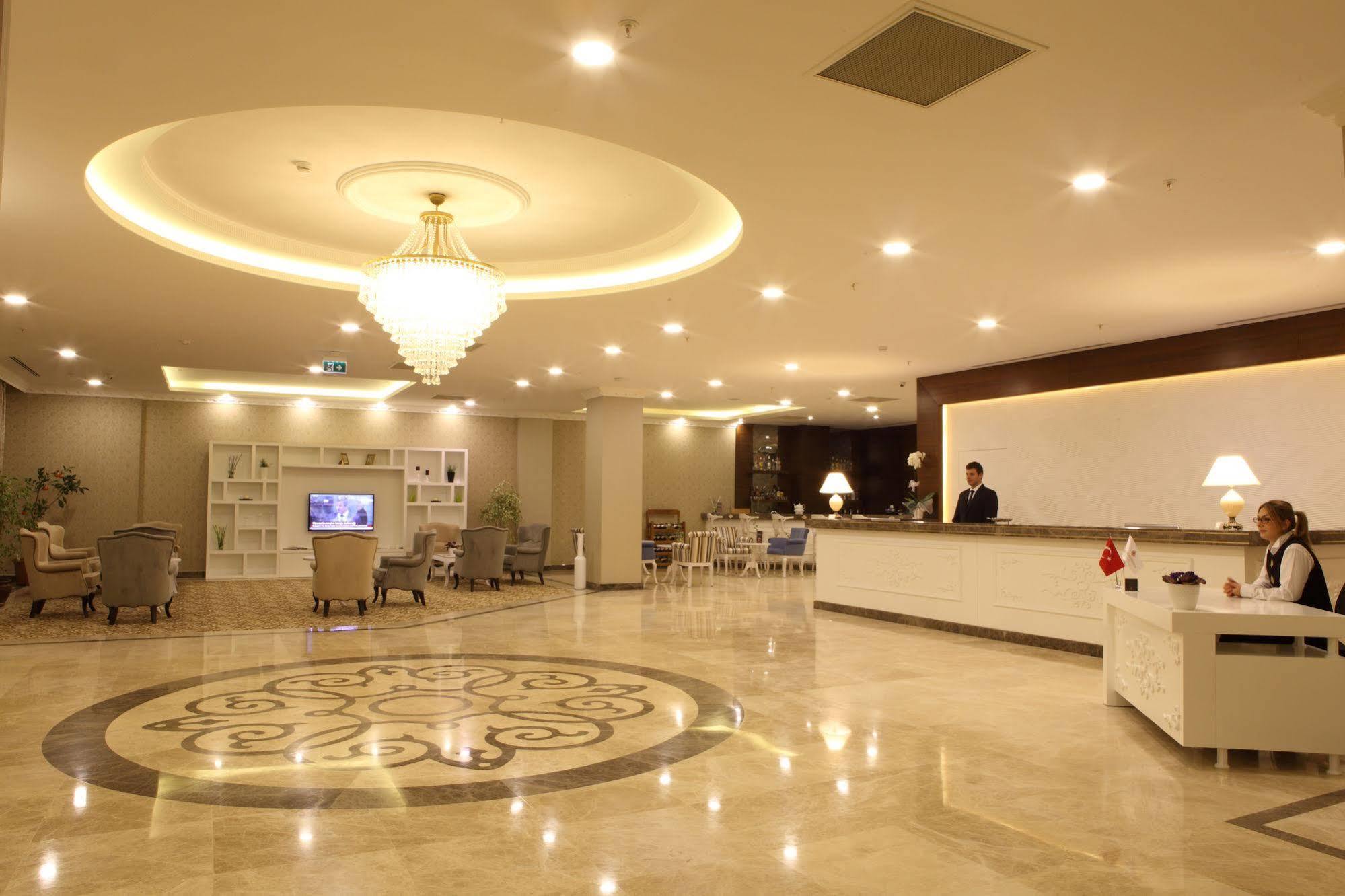 Luxor Garden Hotel โคจาเอลี ภายนอก รูปภาพ
