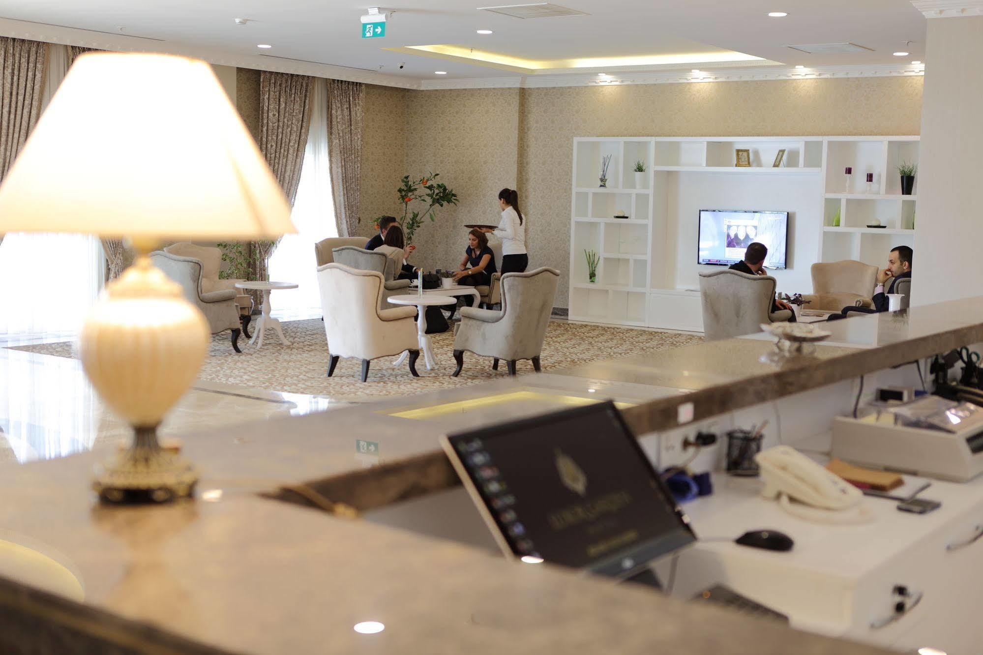 Luxor Garden Hotel โคจาเอลี ภายนอก รูปภาพ